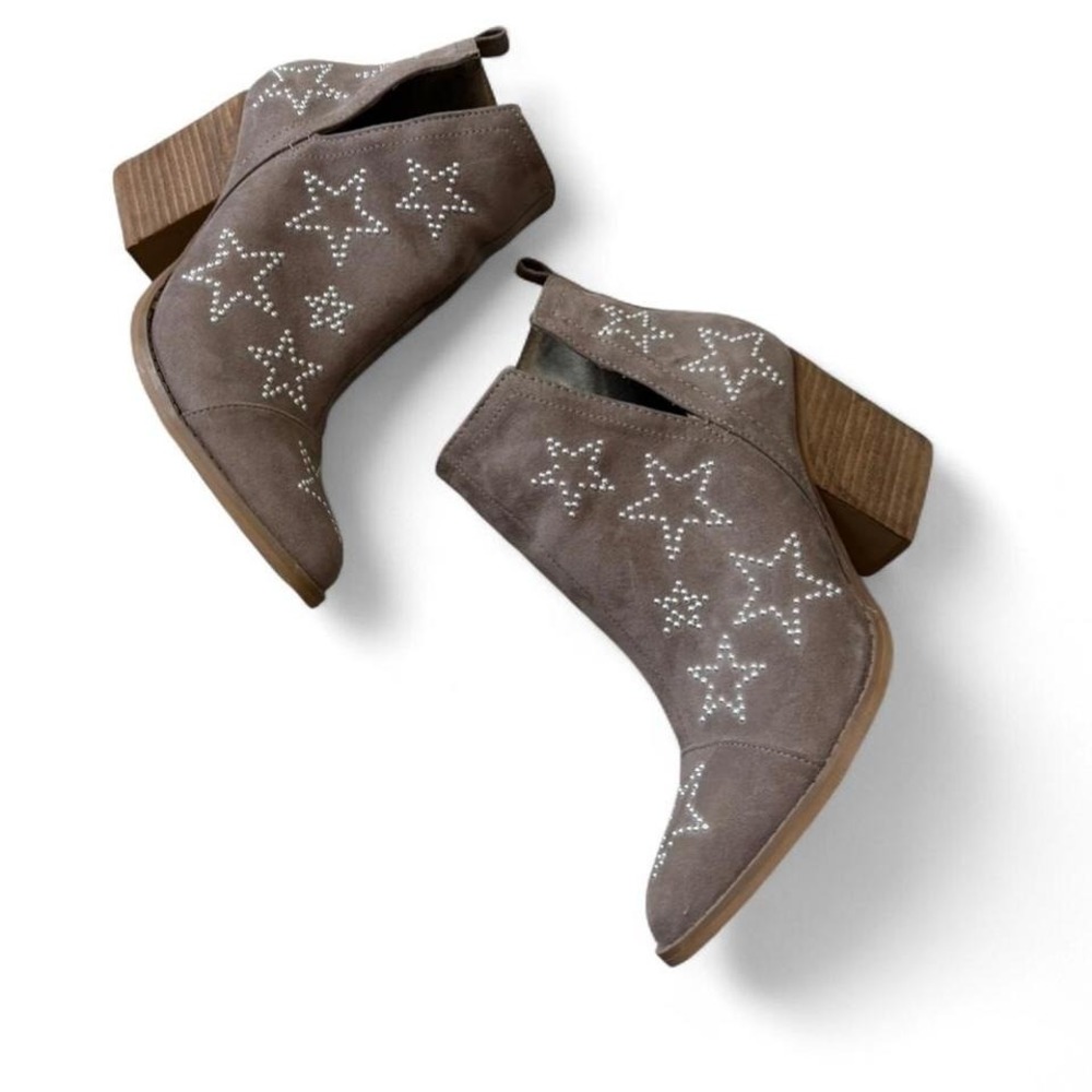 Carlos by Carlos‎ Santana Taupe "Westerly" Ankle Booties